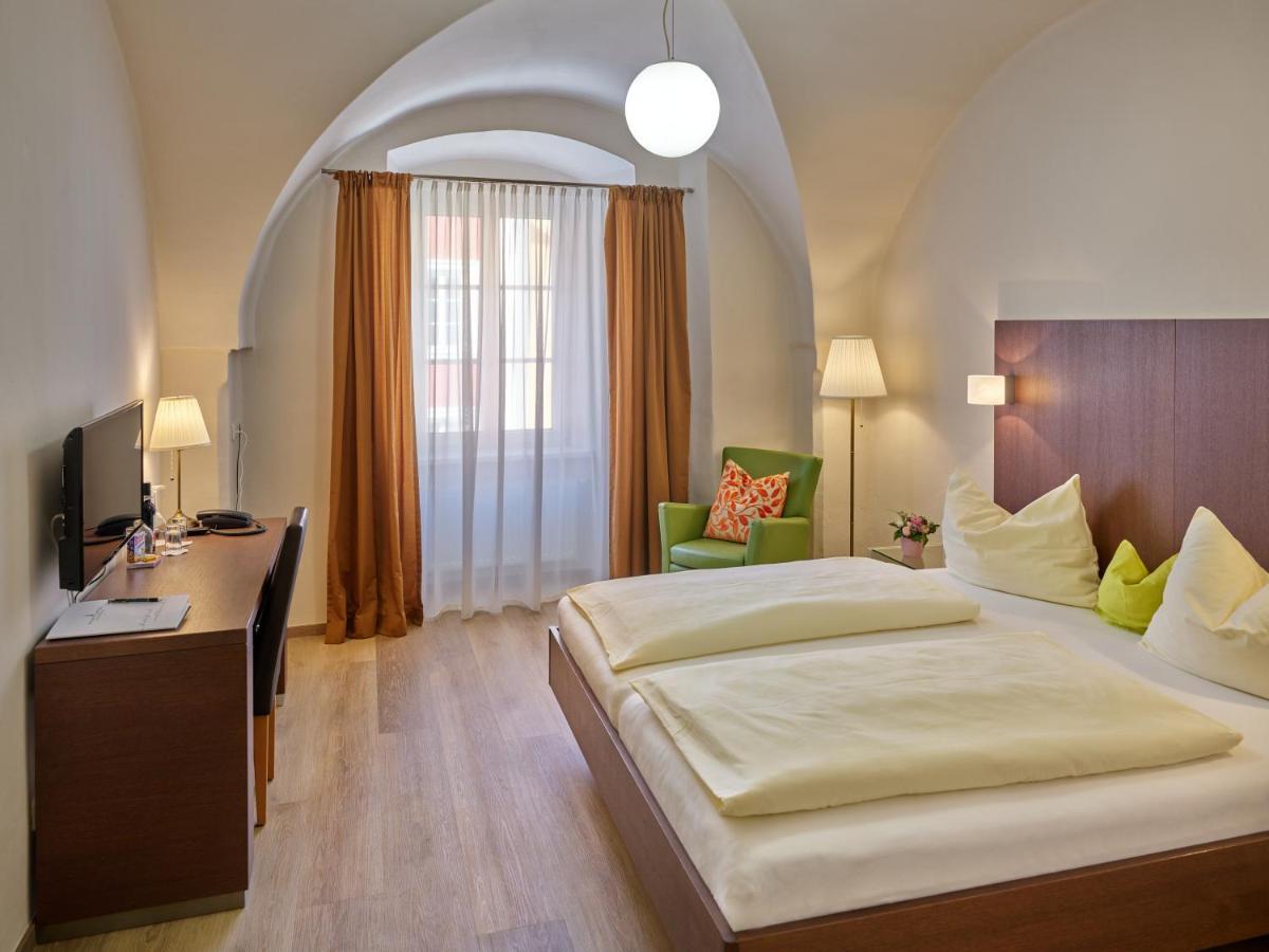 Stadthotel Hotel 4*